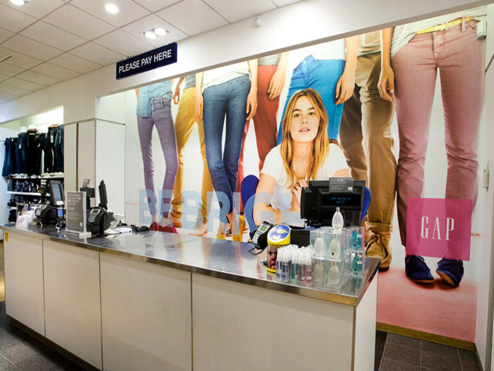 retail wall coverings